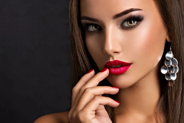 Tips on How to Get a Flawless Makeup Look