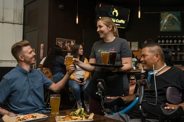 Can I Wear Leggings As A Waitress?