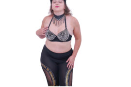 How Do You Hide Thigh Fat With Leggings?