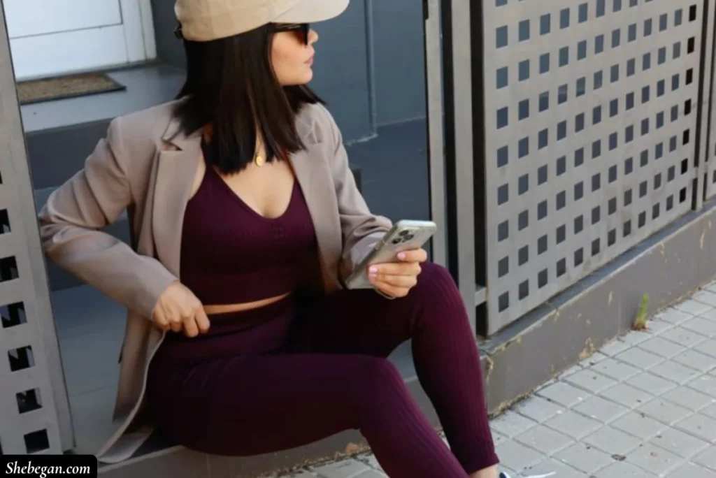 Wine leggings outfit