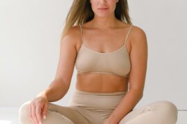 How to Hide Crotch in Leggings