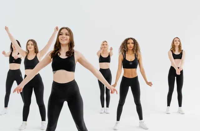 What Color Underwear to Wear With Black Leggings?
