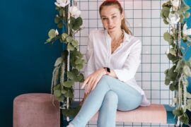 How to Tuck in a Shirt With Leggings