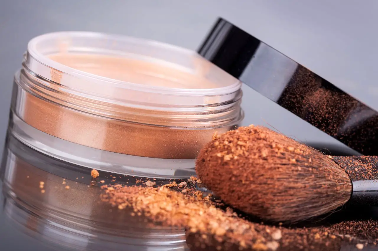 Can you use Dark face powder as bronzer?