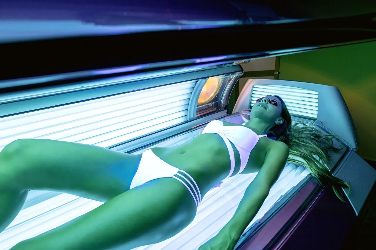 What Are the Precautions for Sunbed Tan?