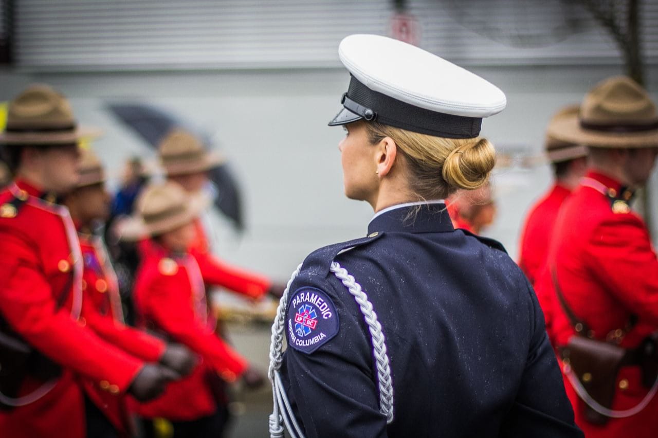 ladies hair rules are relaxed in the army
