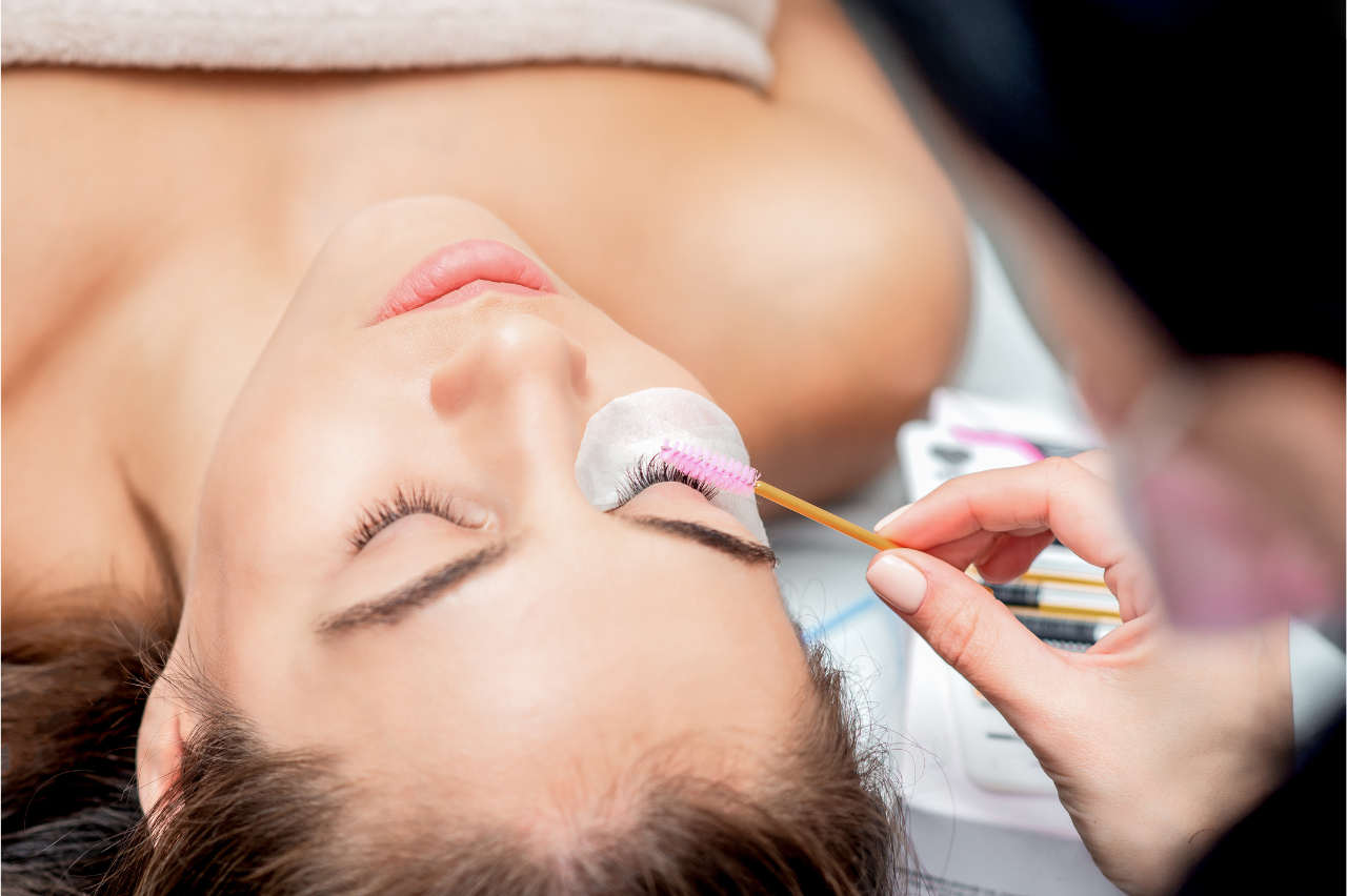 Why You Might Want to Get a Lash Lift With Extensions