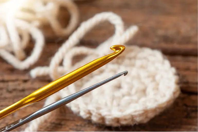 Knitting needle set