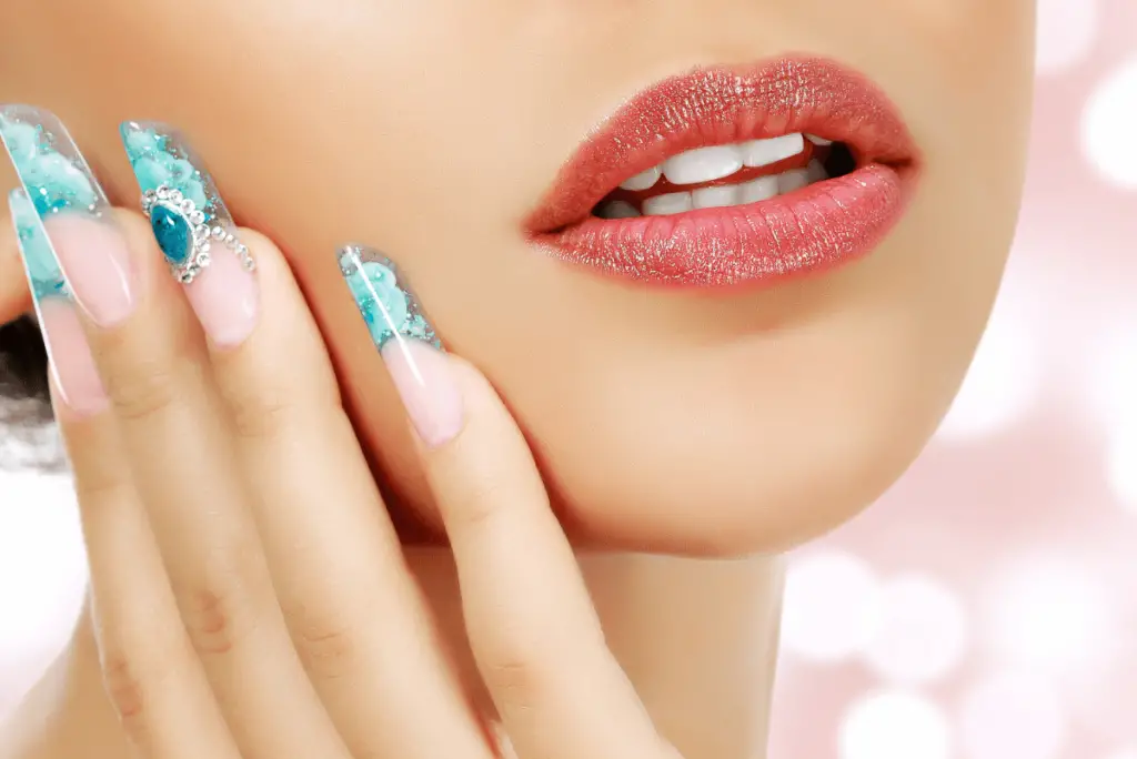  Lipstick nails