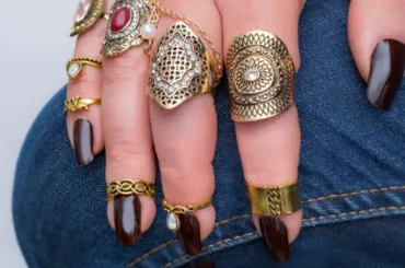 Best Nail Color For Fat Fingers