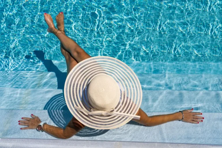 Can You Swim With Gel Nails?