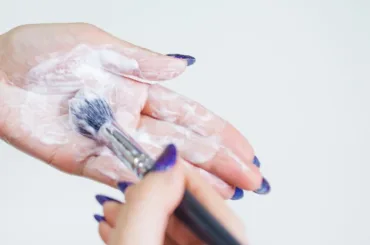 Can You Use Acetone To Clean Paint Brushes