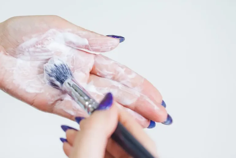 Can You Use Acetone To Clean Paint Brushes