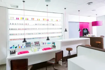 Cheap Nail Salons Open Near Me