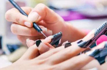 Do You Wipe Gel Nails Between Coats?