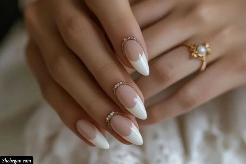 French tips for short nails