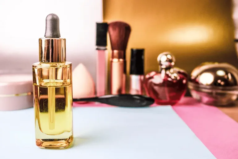 Primer vs No Primer Makeup