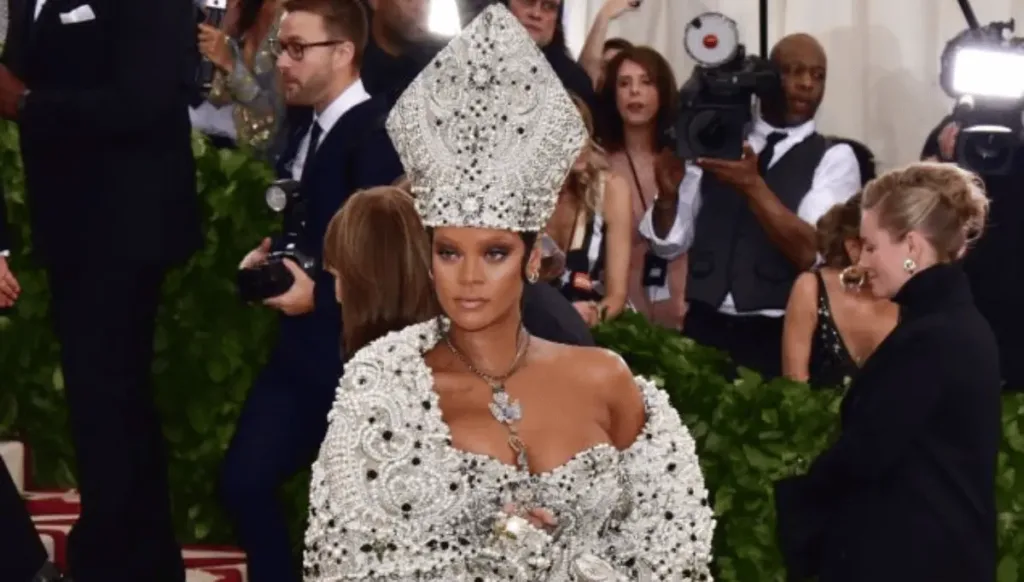 Rihanna's papal chic look