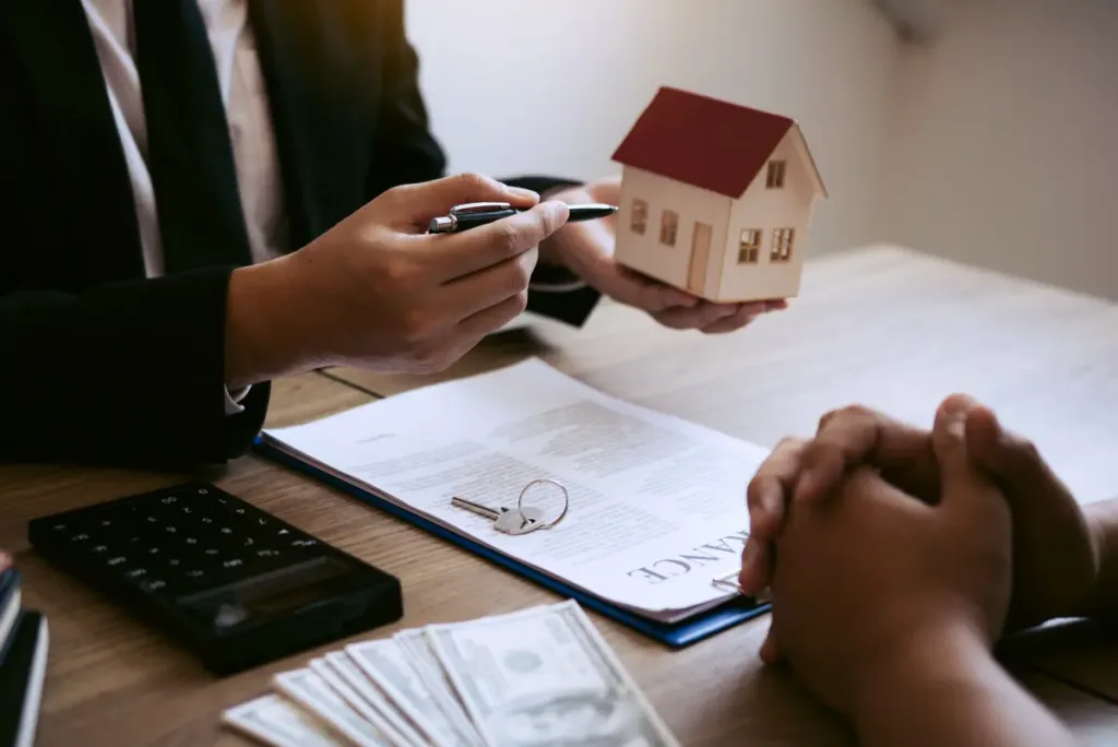 How You Can Benefit from Hiring a Real Estate Lawyer