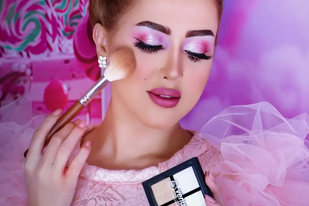 Makeup Ideas for Pink Dress