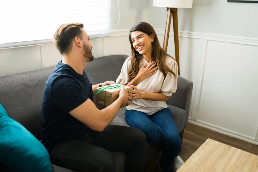 Ways to Say Thank You to a Coworker for a Gift