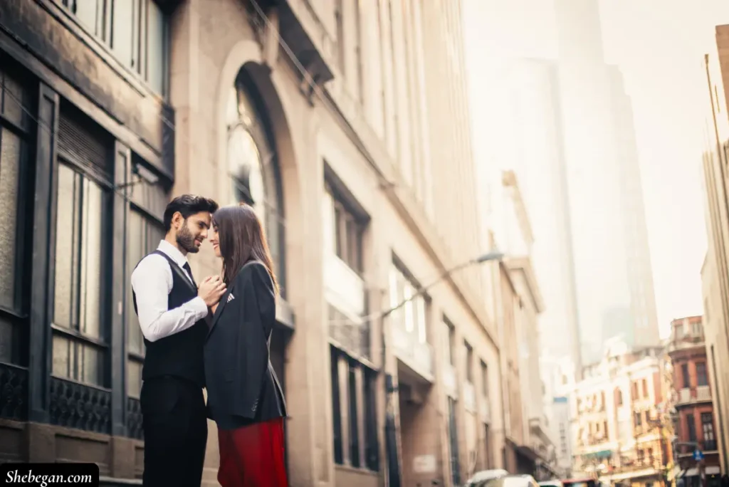 10 Signs a Guy Wants You to Chase Him