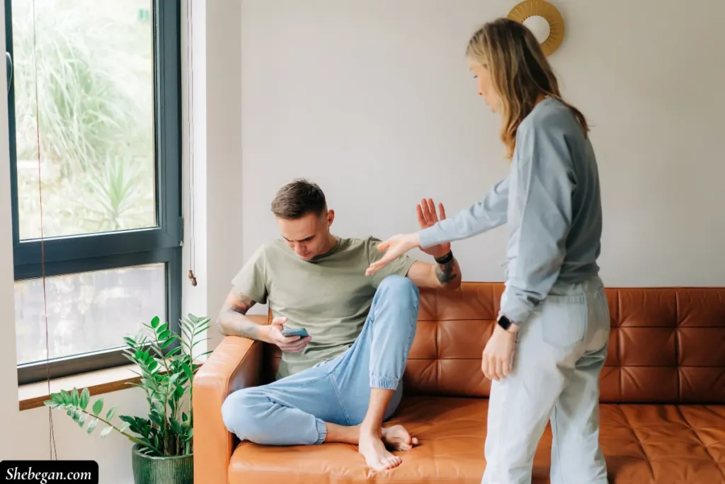 Powerful Texts to Send When He Pulls Away