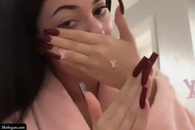 Kylie Jenner Nails