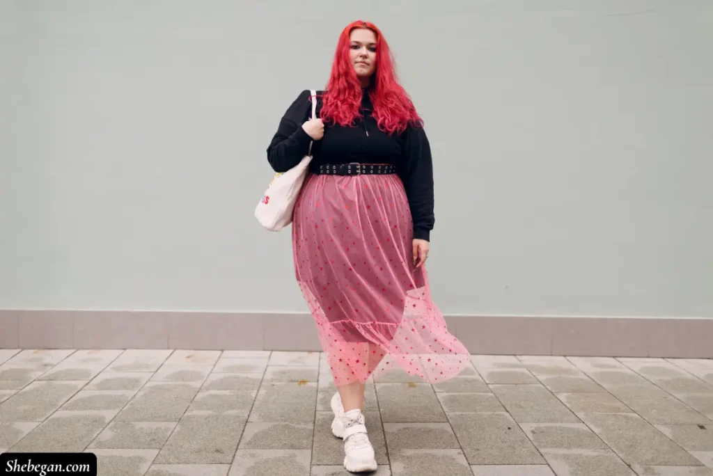 Outfits for Plus-Size Women’s Office Christmas Parties