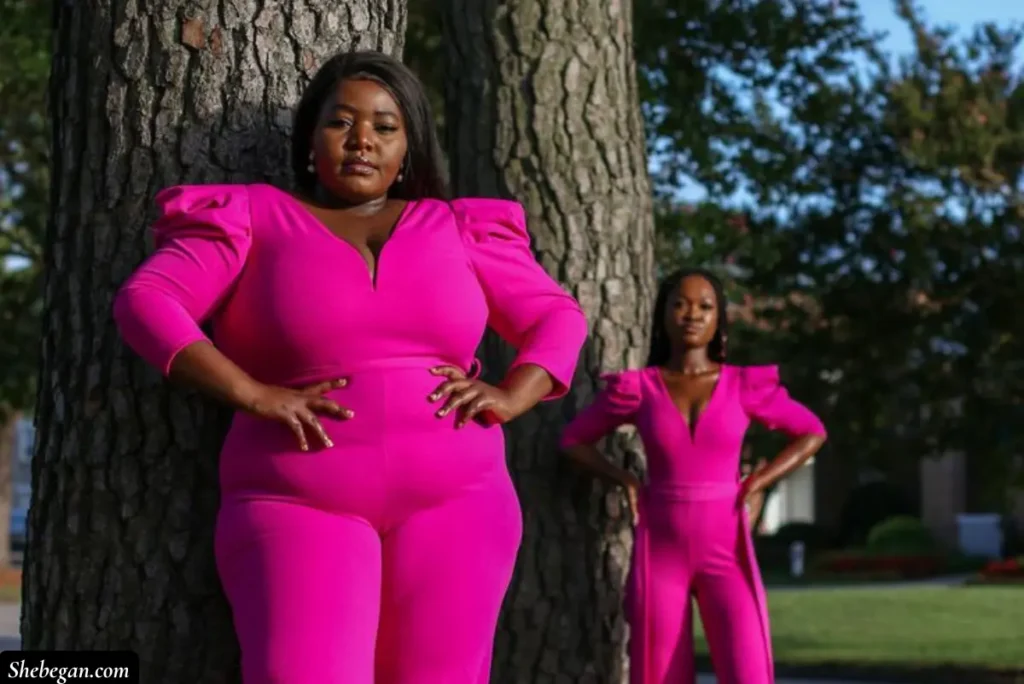 Outfits for Plus-Size Women’s Office Christmas Parties