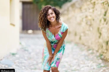What to Wear with a Sleeveless Dress in Spring